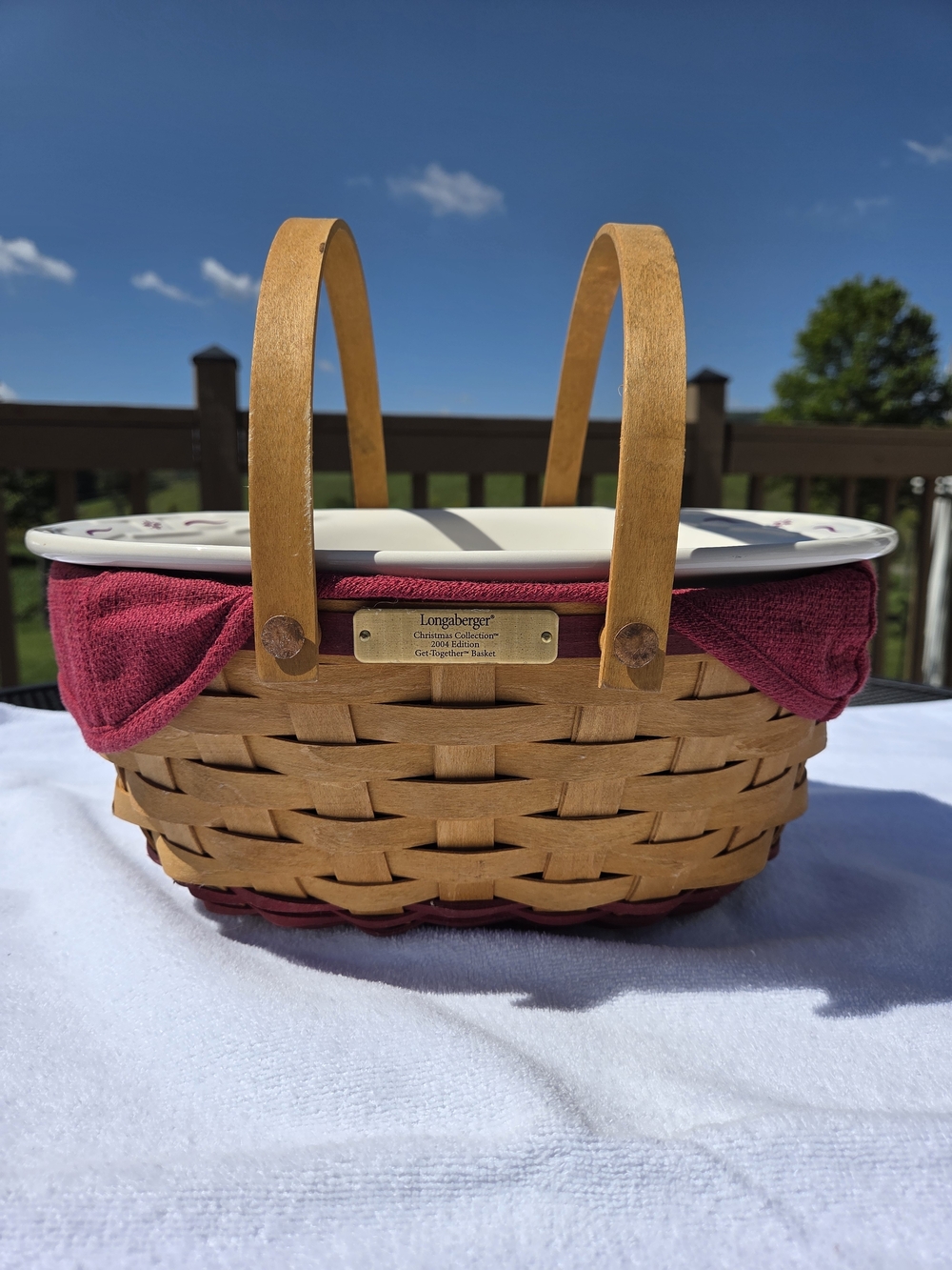 Longaberger Christmas Collection 2004 Edition Get-Together Basket